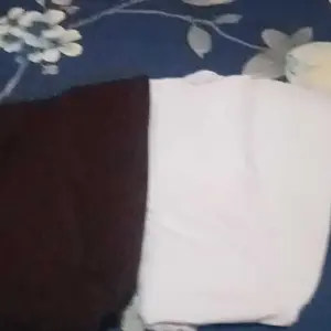 Hijab Bergo Zahar Jilbab Muslim Sekolah Anak Kerudung Instan Geblus Polos - Bahan Premium Jersey putih bersih  Hitam