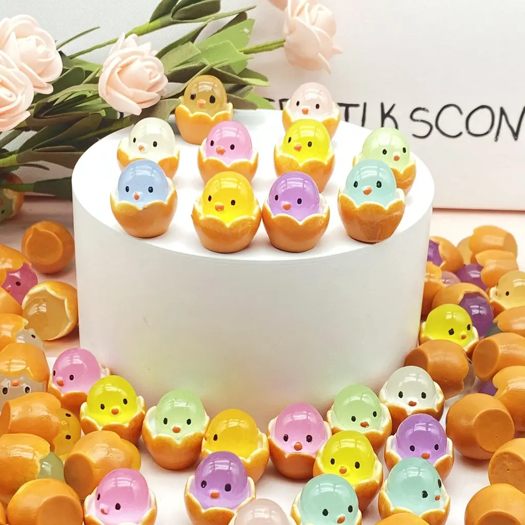 [Store.1234] Mainan Mini Thumbler Luminous - Glow In The Dark Hatching Chicken / Dekorasi Dashboard Mobil / Home Decor DIY Ornamen Aksesoris.