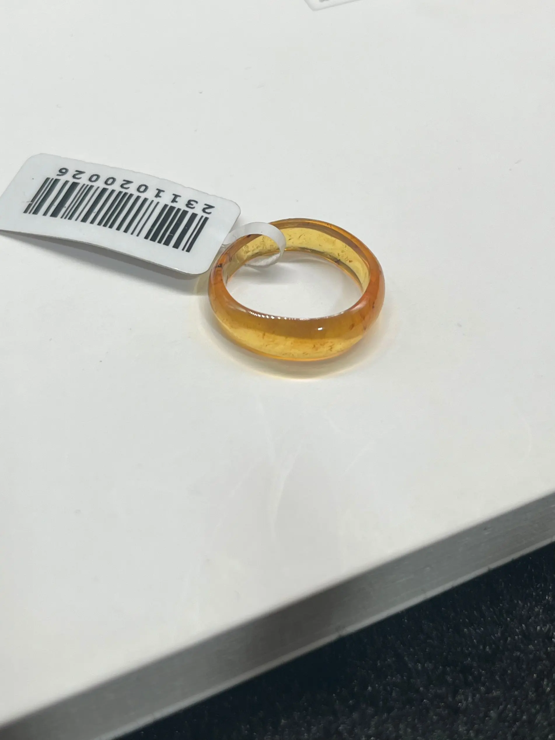 Irregular golden yellow ring with amber ring, retro and niche design, simple and versatile temperament ring2311020026