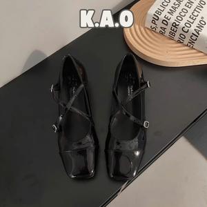 Giày Mary Jane Giày PU Mũi Vuông Gót Vuông Dây Đeo Khóa Đế Bằng Thấp M2 - Tiệm của KAO