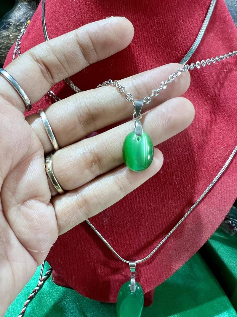 Product Introduction of PROMO +Kalung liontin hijau (aura) sudah di blesing untuk pembuka aura POSITIF tinggal pakai saja dan tidak ada pantangannya 1