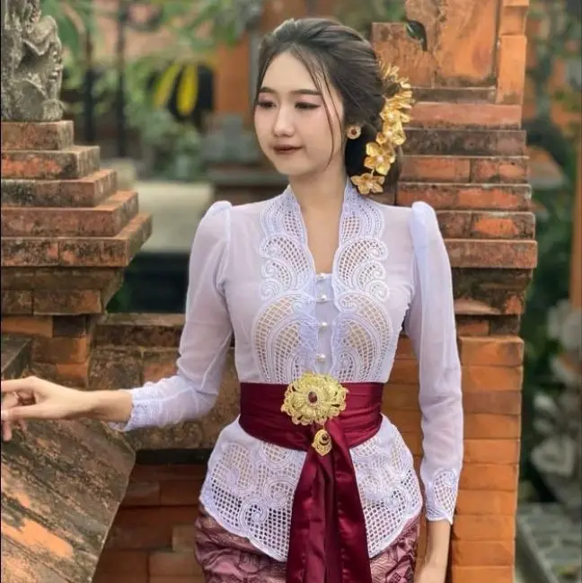 Kebaya jadi Kancing mutiara/Kebaya bali/Kebaya jadi bordir/kebaya jadi  jaritan pribadi Putih 3xl