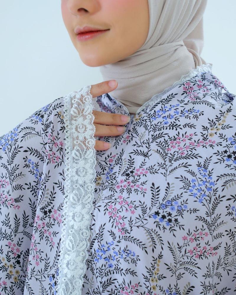 Product Introduction of Mukena Rayon Premium Model 2in1 Ramadhan 2025 Bunga Katun Motif Dewasa Traveling Muslimah - Sajadah & Pouch Cantik - Panjang, Bawahan, Atasan 15