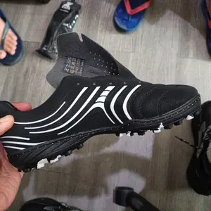 Sole jahitan Sepatu bola & futsal dijamin kuat awet dan tahan lama berkualitas_