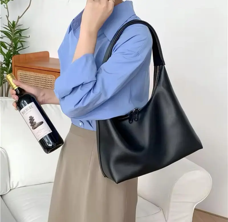 Totebag Kulit Premium Underarm Aestetic Terbaru untuk Wanita Kuliah 6
