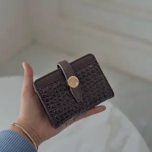 La Diané Dompet ElorA dengan Desain Elegan dan Fungsional untuk Kebutuhan Sehari-hari Anda