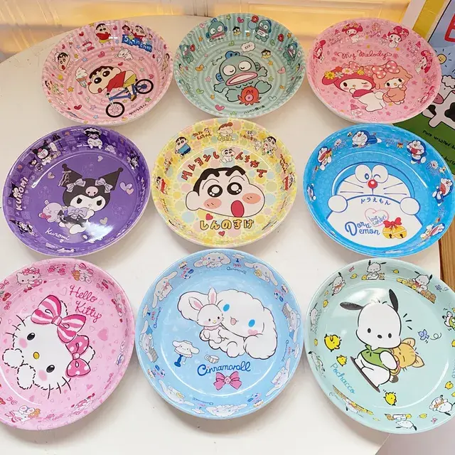 MANGKOK PIRING SANRIO SHINCHAN HELLO KITTY KUROMI CINAMOROLL DORAEMON POCHACHOO melamin piring Kawaii My Melody Anti jatuh kreativitas makanan ringan buah piring peralatan makan rumah tangga Kawaii MELAMINE