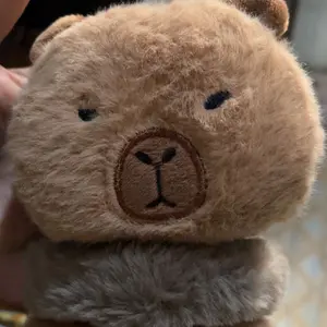 Penutup Telinga Earmuff Capybara Bulu Halus Ear Muff Capibara dengan Desain Lucu dan Nyaman untuk Musim Dingin Anti Bising