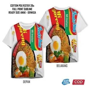 kaos promosi perusahaan kaos anime print kaos review tinggi Indomie Mi Instan Dengan Telur Goreng Dan Sayuran Di Latar Belakang Merah Hijau Kuning kaos premium street kaos meme viral