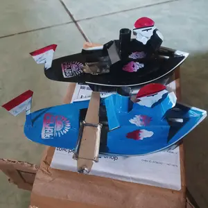 Kapal Otok mainan tradisional UK. 15 cm