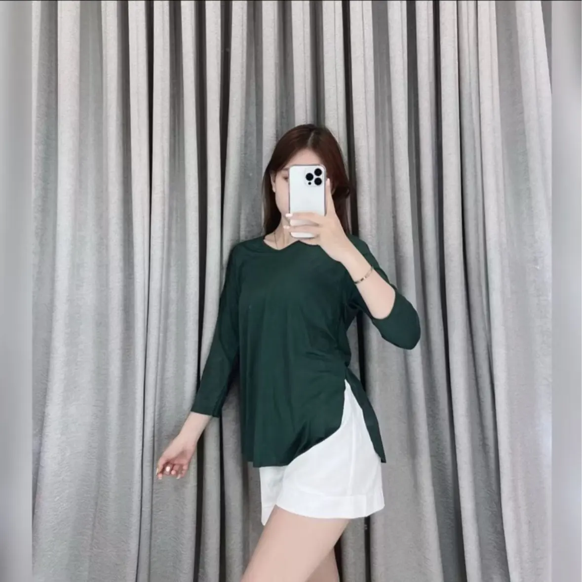 Kaos oversize lengan 7/8 / Kaos wanita jumbo / Kaos oversize slit Kaos oversize lengan 7/8 / Kaos wanita jumbo / Kaos oversize slit