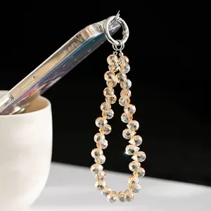 DWINR Tali Gantungan HP Tangan Lanyard Phone Wrist Strap Detachable Phone Charm Model Berry Crystal Bracelet Hands-Free Wristlet Strap dengan Tether Tab Aksesori Fashion untuk Wanita dan Gadis Desain Unik Lindungi Ponsel Anda