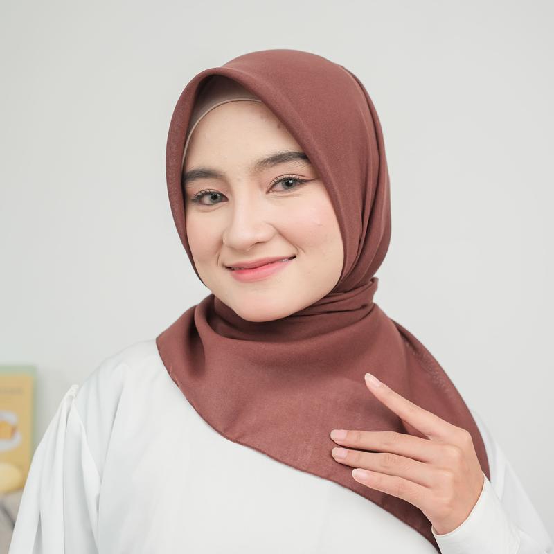 Hijab Segi Empat Zisha Persegi - Model Muslim - Square Kerudung 3