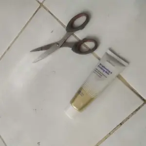 【COD+BPOM】KORMESIC Merlin Beauty168 Krim Pengencang Leher Neck Protection Cream 60ml BPOM NA11240100759 Mengurangi Garis Leher & Mencerahkan Kulit Mencerahkan Mengencangkan