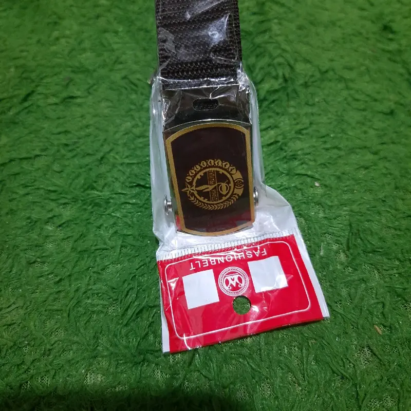 perlengkapan sekolah SD pramuka .topi dasi kaos kaki dan sabuk 4
