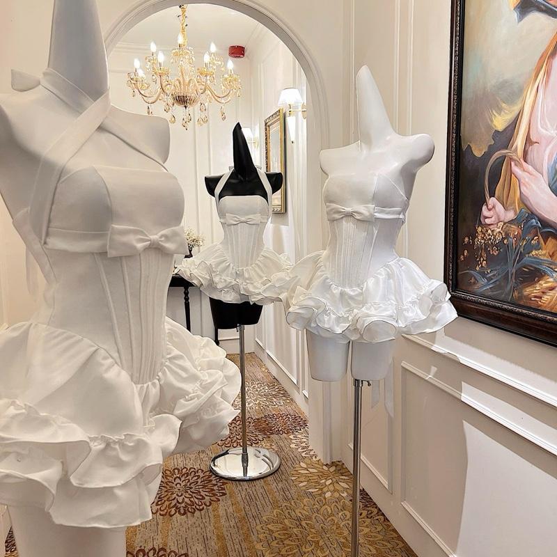 Váy công chúa nơ yếm chân váy bèo to dễ thương.