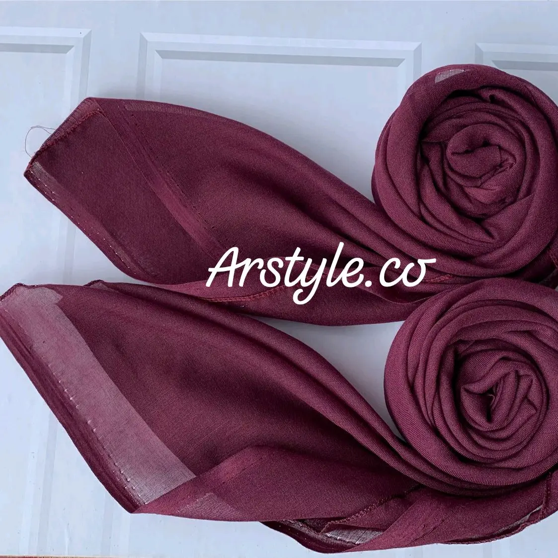 Arstyle.co Paris Jadul Varisha BURGUNDY series Cantik Square