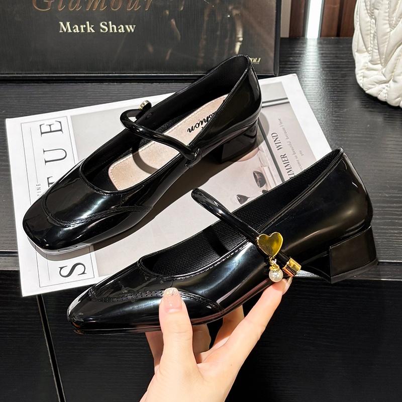 Giày nữ búp bê phong cách mary jane quai chéo kèm charm ngọc chất PU bóng không thấm nước BTdep