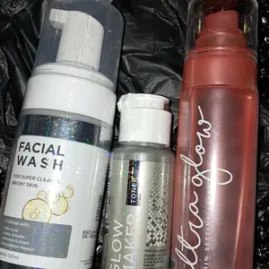 MS GLOW - ULTRA GLOW SETTING SPRAY - ULTRA GLOW Wajah