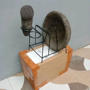 Rak Cobek Tatakan Cobek Ulekan Dapur Besi Hitam Tempat Telenan Pisau Sendok Garpu Peralatan Kitchenware Minimalis Elegan Buah Knife Packing Kardus Praktis Untuk Dapur Modern