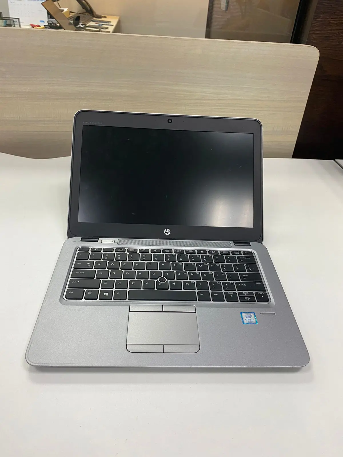 Laptop Elitebook 820 G4 Tahun 2018