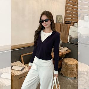 Korean-style beautiful women's T-shirts, color-blocked hoodies with drawstrings, fake two-piece beautiful women's clothing styles, women's long-sleeved tops, outerwear, the latest women's T-shirts for autumn 2025 tops 3826 Womenswear Longsleeve