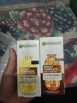 Product Review of [FREE 6X SERUM] Paket Hemat Brightening - Glowing ISI 2 ISI 3 - Brightening - Krim Pagi Malam – Bundle – Serum Vitamin C - Moisturizer from M**. L** 1