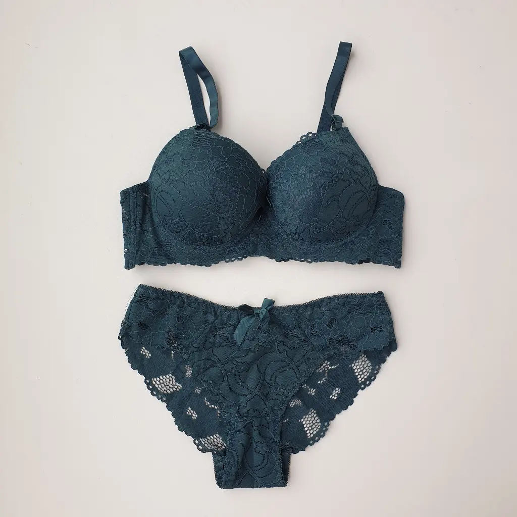 BRA BRUKAT BUSA TEBAL PAKAI KAWAT IMPORT SET BH + CD UKURAN 36 - 42