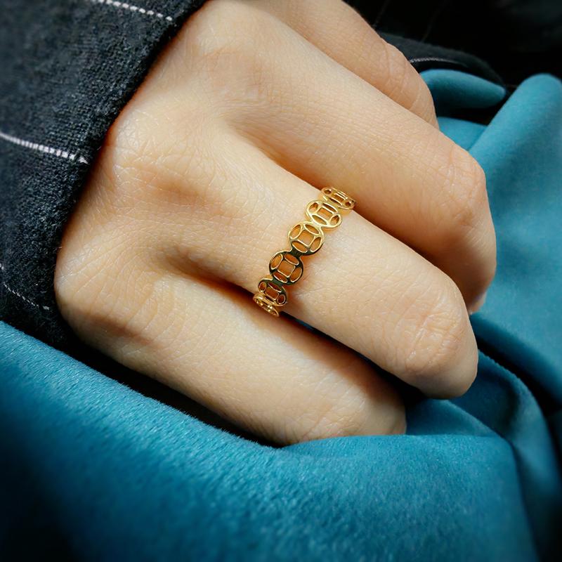 Set Cincin Gelang Pembawa Keberuntungan Model Terbaru Bahan Titanium Steel Anti Karat & Anti Pudar Beli 1 Gratis 1 Aksesori Harian Desain Simple Cocok Pakai Sehari-hari