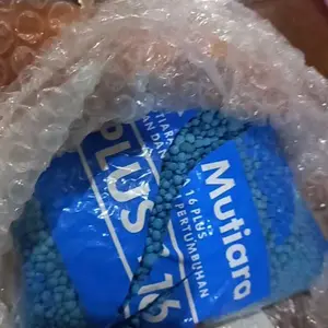 Pupuk NPK Mutiara 16.16 Kemasan 1 Kg untuk Pembuahan Buah Usia Dini Meningkatkan Hasil Panen Melimpah