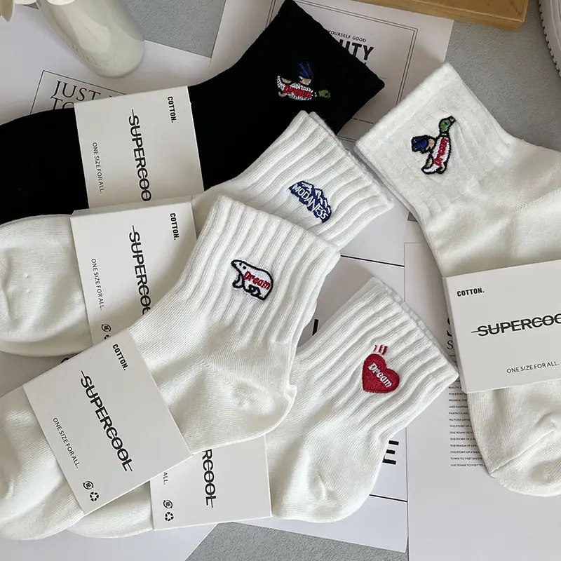 Human MADE Korea ins Snow Mountain Socks Heart Embroidered Cotton Socks Autumn Winter Men Women Couples Low-Top Sports Socks Trendy Mid-Tube Socks