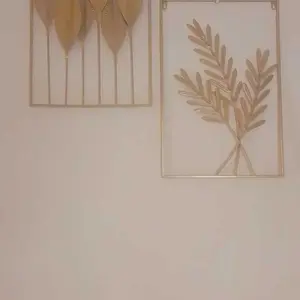 Eyre Dinding Besi Sofa Ruang Tamu Kreatif Modern Latar Belakang Dinding Wall Decor Hiasan Dinding Frame Metal Gold Daun Leaf Ginko Scandinavian Wall Decor Nordic Lukisan Tanaman