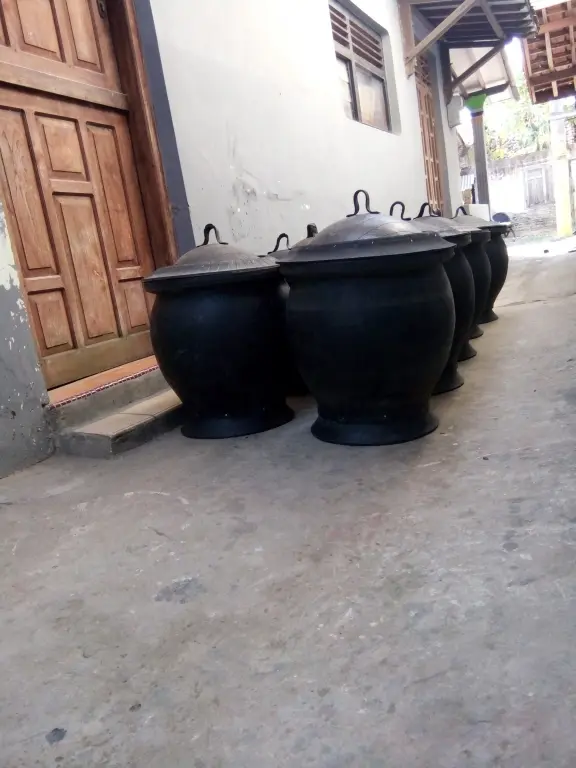 Bak Sampah Standar Polos Tahan Lama Awet Premium dengan tutup balkon 5