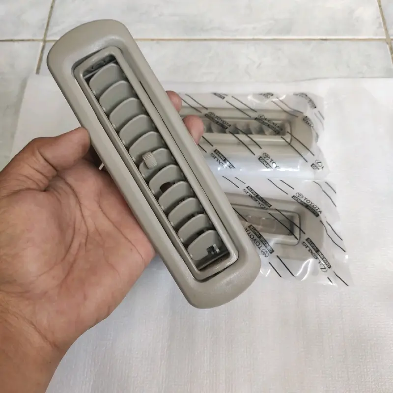 Grill gril Kisi kisi ac belakang blower mobil toyota kijang innova lama 2005-2015 ORIGINAL Harga untuk 1pcs warna CREAM Car 2