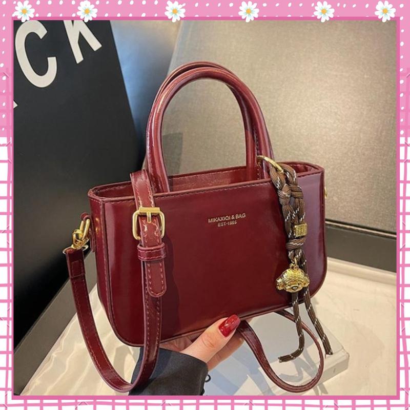  Túi xách tay đeo chéo nữ thời trang da trơn dáng xinh tặng kèm móc dây chuông dễ thương BHOL68 031 