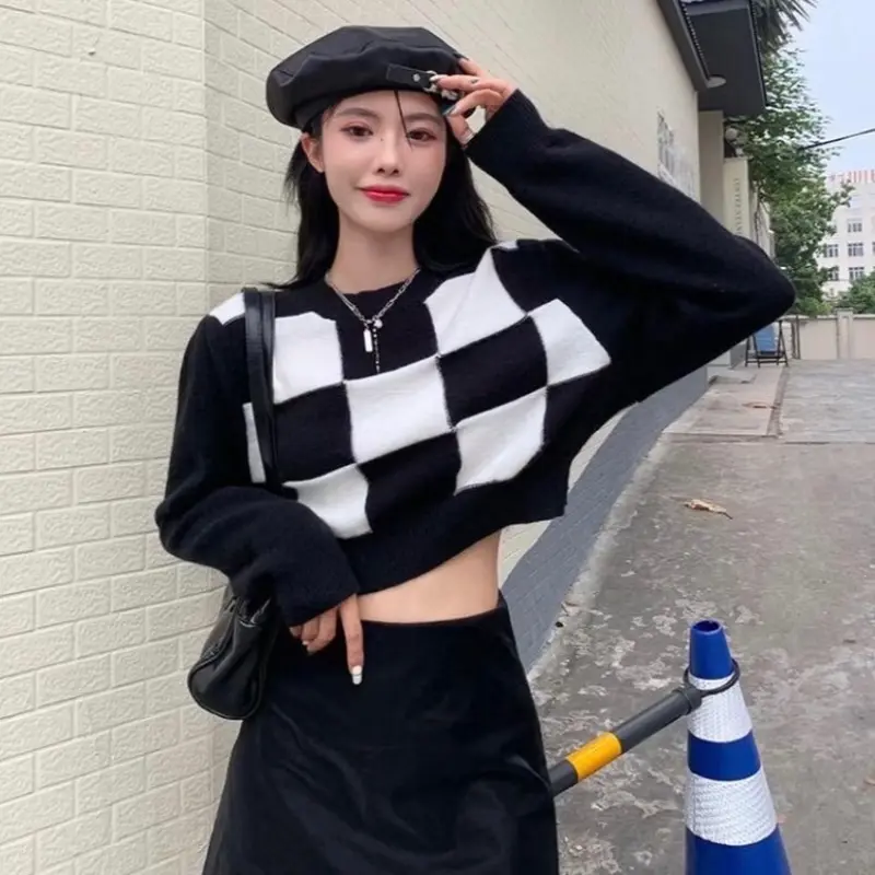 Sweater Rajut Crop Top Korean Style Motip Kotak Kotak Atasan Wanita Crop 2