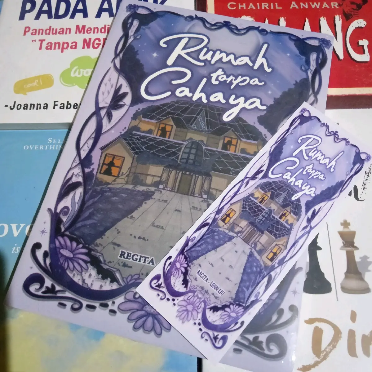 Novel RUMAH TANPA CAHAYA +Bookmark (kertas kuning bookpaper) Psychology