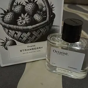 Octarine - STRAWBERRY Parfum Garansi Tahan Lama Aroma Fresh Fruity