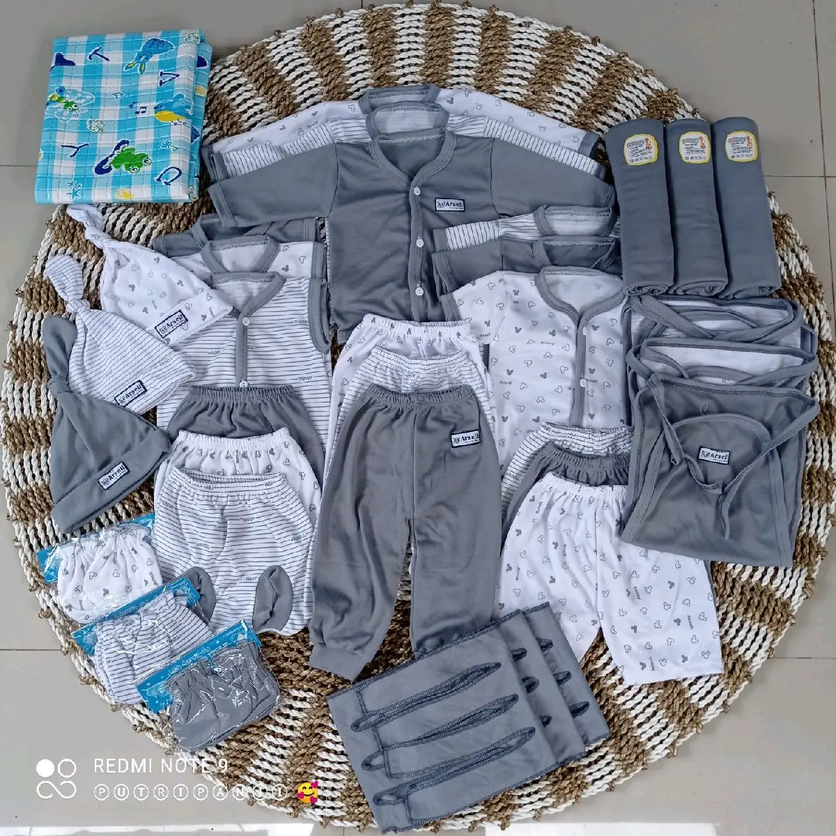 paket perlangkapan bayi baru lahir 46pcs Arselbaby SNI