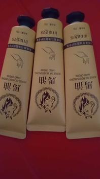 Product Review of PAKET 3 PCS Images Hand Cream horse Oil Krim Pelembab Tangan Kering from d** t**l 0