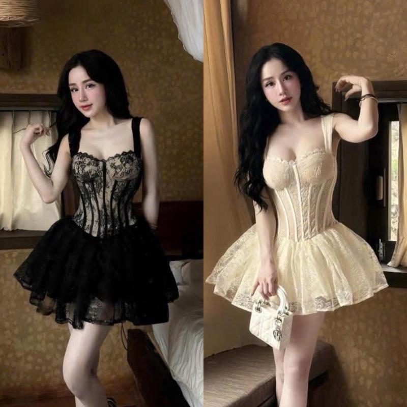   Đ39  Đầm ren dây bảng to xoè có khóa kéo có mút có lót quần co giãn 