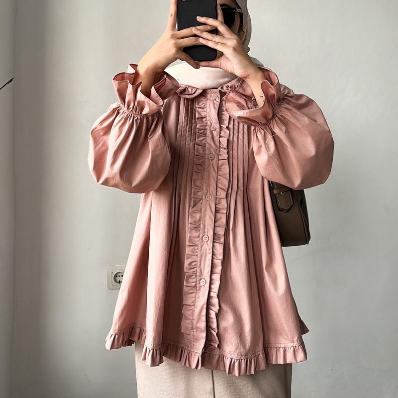 LEONIE POPLIN BLOUSE Atasan Baju Panjang Katun Lembut Oversize Wanita Motif Ruffle 0