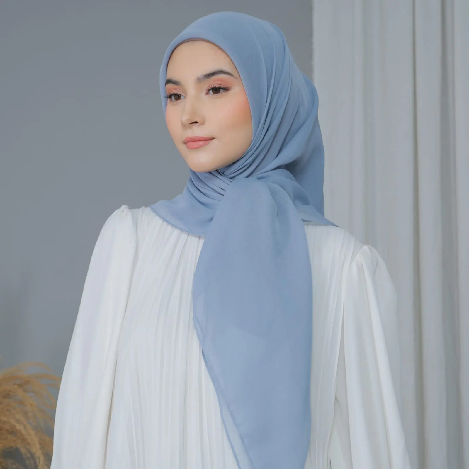 SEGI EMPAT PARIS JAPAN ORIGINAL DVINO HIJAB JAHIT TEPI 4 SISI,NYAMAN,FLOWY,TEGAK PARIPURNA