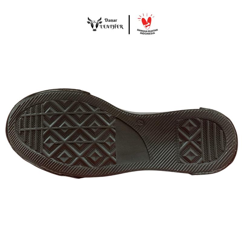 Sneakers Batik Parangkusumo Warna Putih dengan Upper Batik dan Kulit Sapi Asli - Hitam, Casual 2