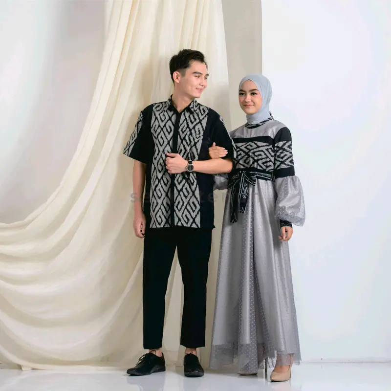 Set Couple Tenun Pasangan Pia Dan Wanita Kekinian Motif Simpel Terbaru Kombinasi - Set Couple Prewedding - Set Couple Kondangan - Set Couple Keluarga Bunga Setrip Hem Dress Baju Katun Pendek Dewasa Setelan Batik Atasan 1