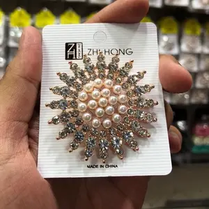 Bros Hijab/Pin Hijab/Bros Mewah dan Elegan/Bros Hijab Import Mewah/Bros Pin/Bros Dada Mewah dan Elegan/Pin bros Clips Aksesoris Muslim Peniti Bulat Hitam Putih Putih Putih