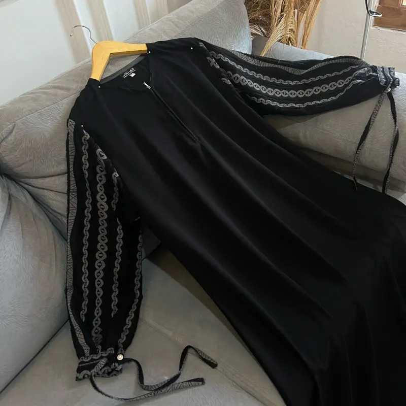 white04 jetblack8818