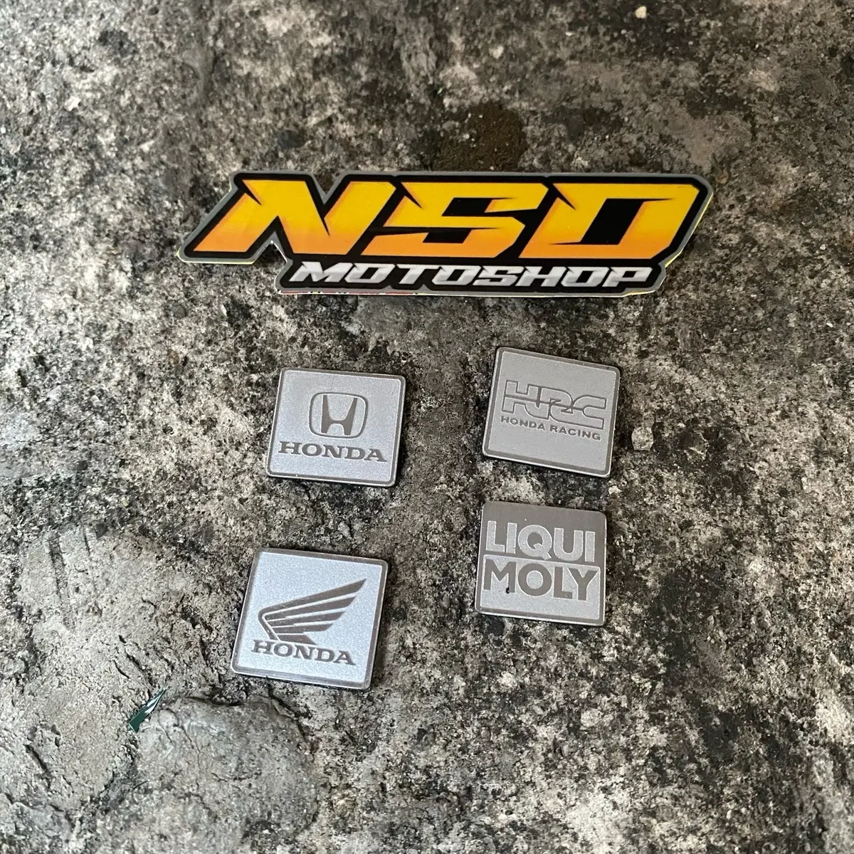 ￼￼Emblem Stainless Batok Speedometer Hrc Logo Sayap Vario Beat Scoopy Pcx Adv