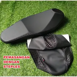 Kulit jok/sarung jok karbon 3D model jaitan samping &tenggah bahan copy mbtech beat vario scopy dll termurah terlaris Motor Cover