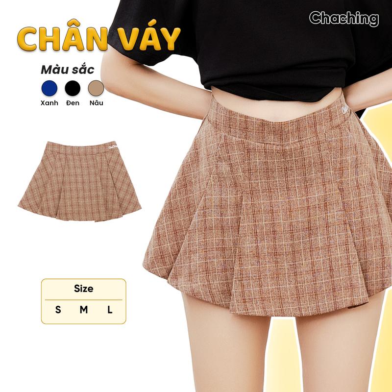 Chân Váy Ngắn Xếp Ly To ChaChing, Chân Váy Nữ Xếp Ly Ngắn Dáng Xoè Chất Vải Linen Xước, Logo Thêu Nổi, Phần Lưng Thun Co Giãn Có Quần Bảo Hộ Bên Trong